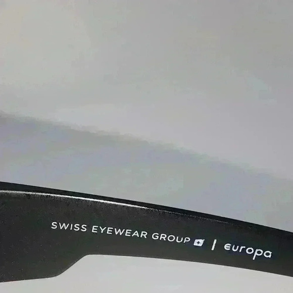 Invu Mens Black Polarized Sunglasses - Picture 5 of 7